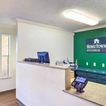 Hometowne Studios By Red Roof Dallas - North Addison - Tollway Extérieur photo