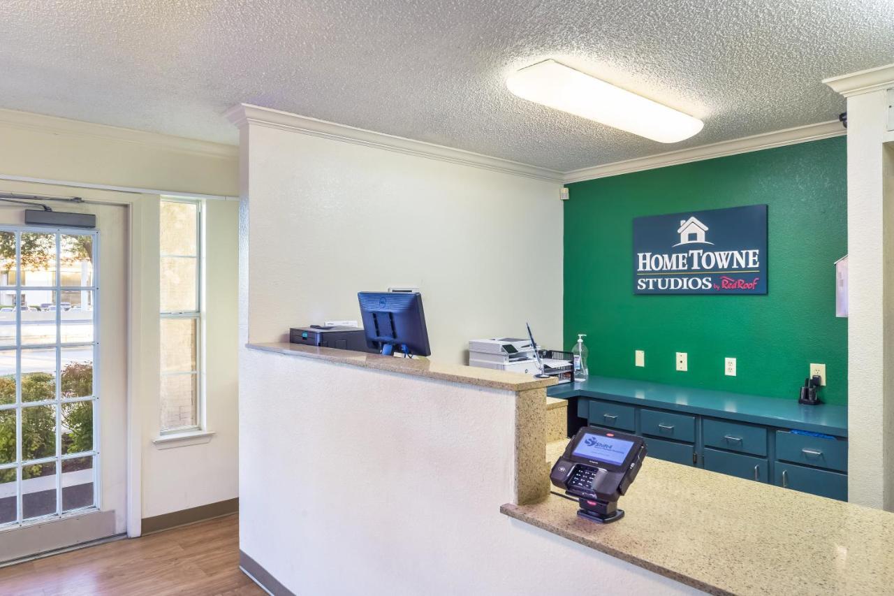 Hometowne Studios By Red Roof Dallas - North Addison - Tollway Extérieur photo