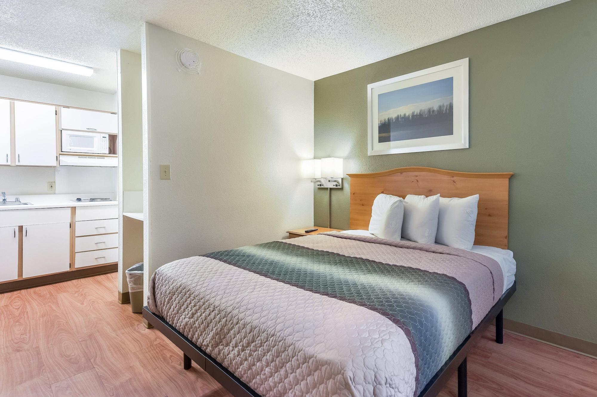 Hometowne Studios By Red Roof Dallas - North Addison - Tollway Extérieur photo