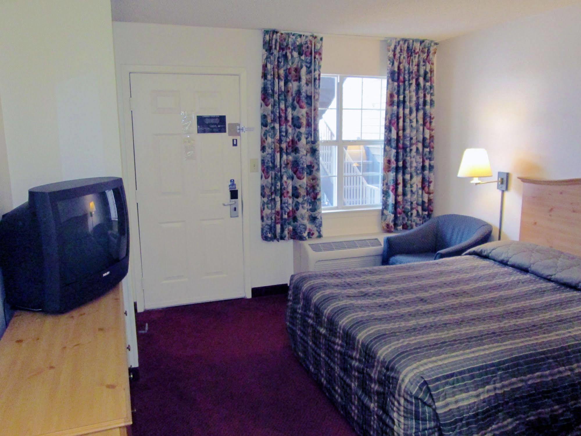 Hometowne Studios By Red Roof Dallas - North Addison - Tollway Extérieur photo
