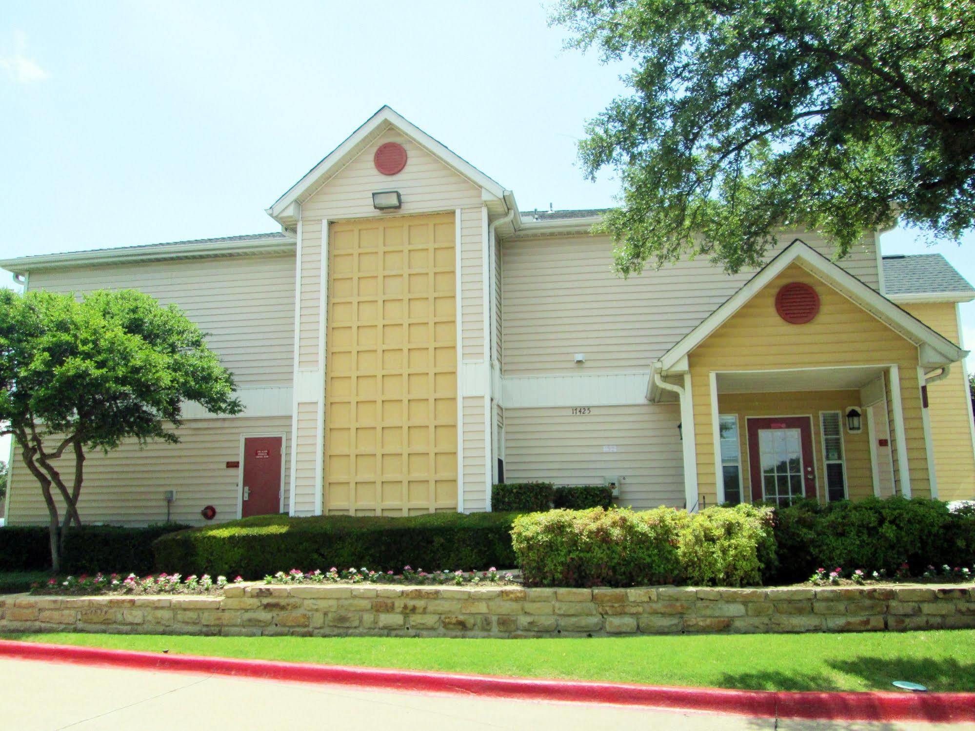 Hometowne Studios By Red Roof Dallas - North Addison - Tollway Extérieur photo